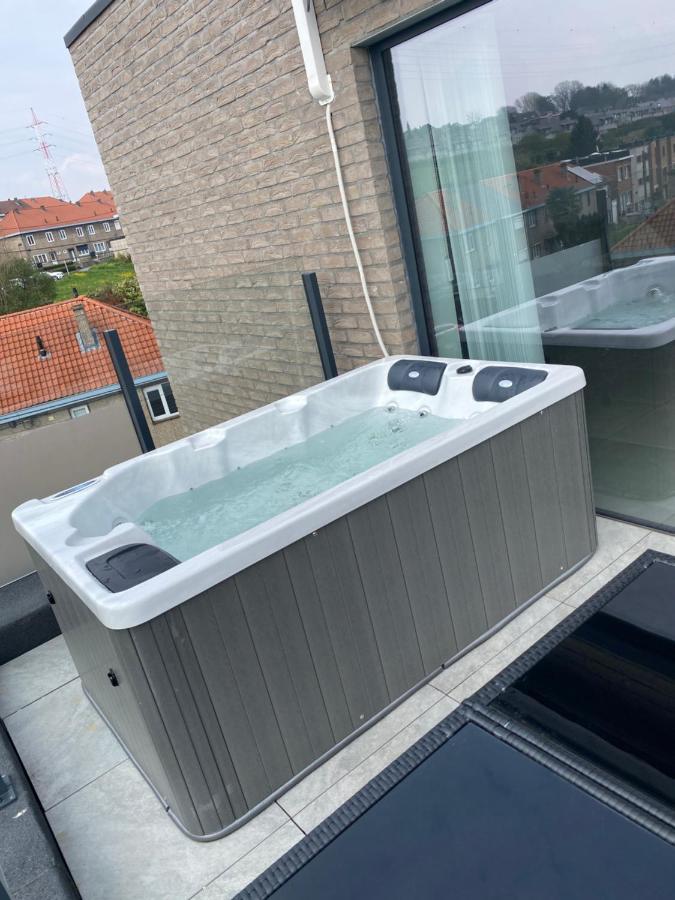サン・ニコラLiege Luxe & Jacuzzi Sous Les Etoilesアパートメント エクステリア 写真